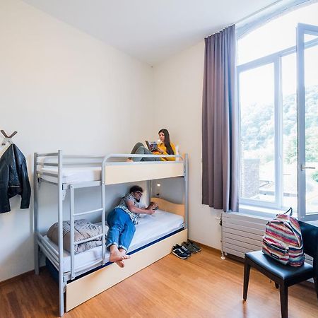 Auberge De Jeunesse De Намюр Екстериор снимка